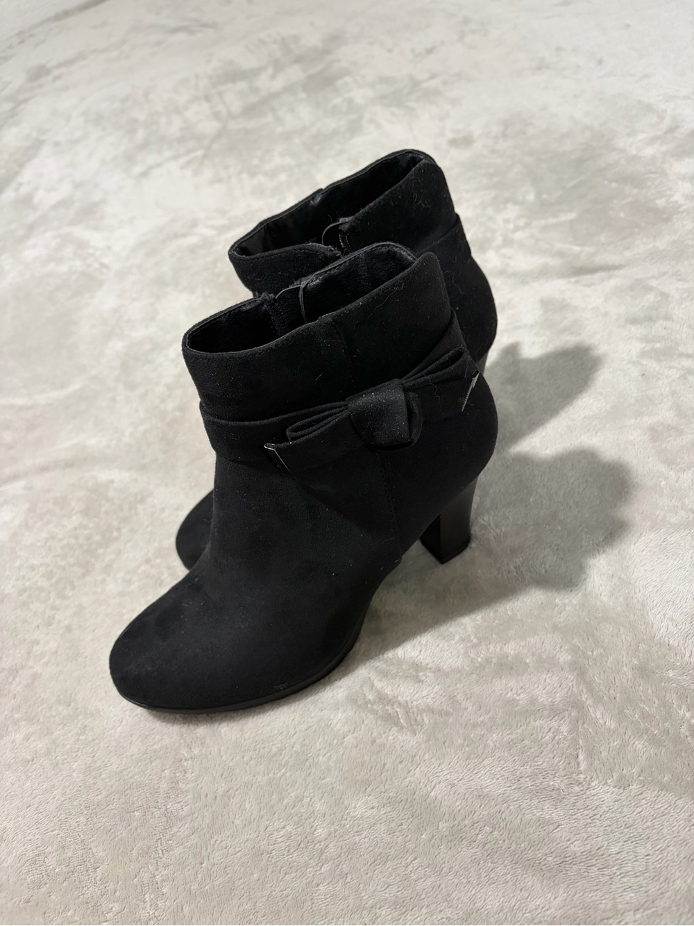 H by Halston Black Ankle Boots Size 9 Bow Block Heel